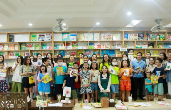 8 LÝ DO BẠN NÊN DUY TRÌ THÓI QUEN ĐỌC SÁCH MỖI NGÀY